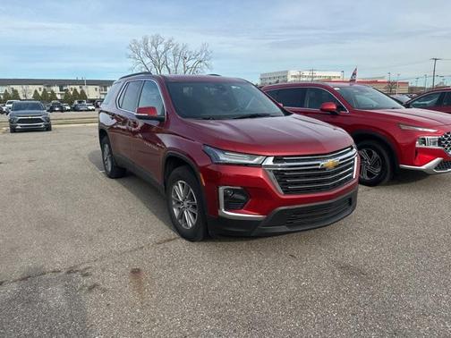 2023 Chevrolet Traverse LT Leather