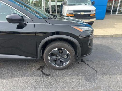 Super Black 2025 Nissan Rogue SV