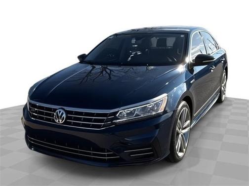 2019 Volkswagen Passat 2.0T R-Line