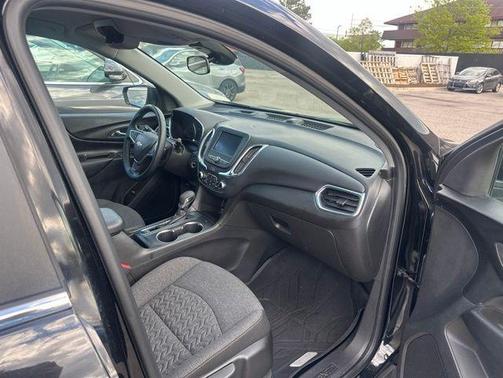 Mosaic Black Metallic 2023 Chevrolet Equinox 1LT
