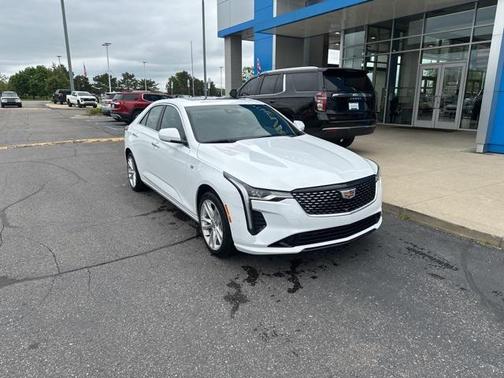 2023 Cadillac CT4 Luxury