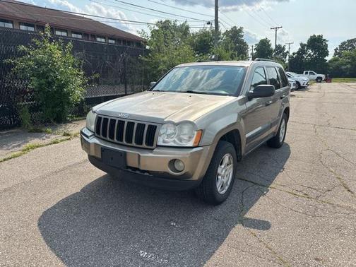 2005 Jeep Grand Cherokee Laredo