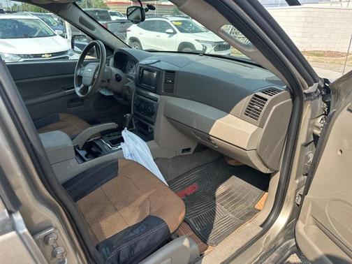 2005 Jeep Grand Cherokee Laredo