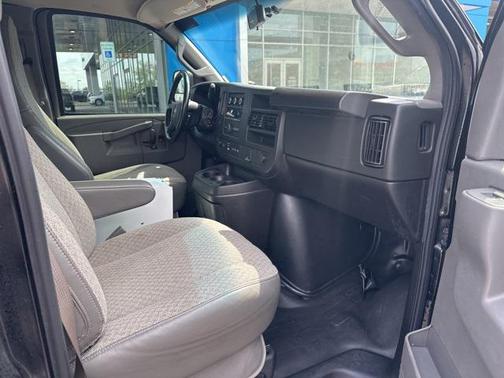 2023 GMC Savana 2500 Work Van