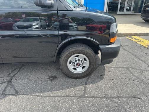 2023 GMC Savana 2500 Work Van