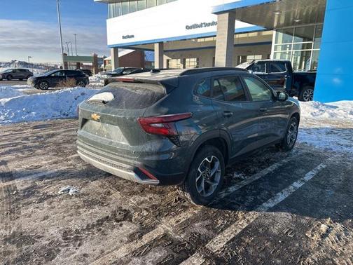 2025 Chevrolet Trax LT