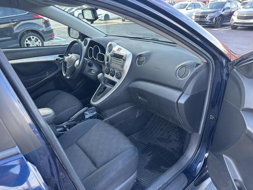 2009 Pontiac Vibe Base