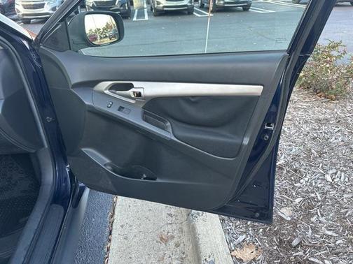 2009 Pontiac Vibe Base