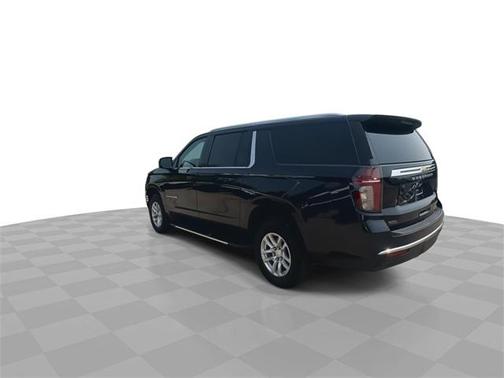 2022 Chevrolet Suburban LT