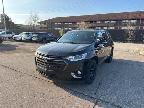 Mosaic Black Metallic 2018 Chevrolet Traverse Premier