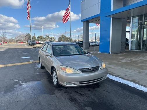 2004 Toyota Camry LE