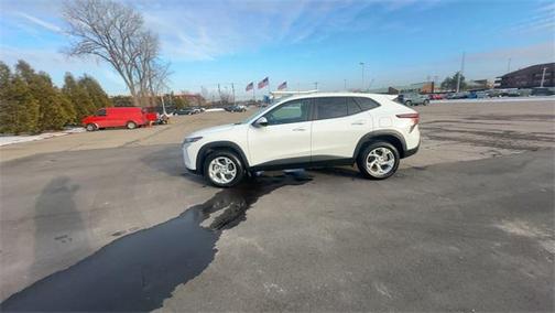 2025 Chevrolet Trax LS