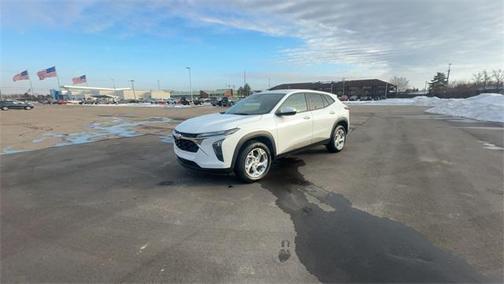 2025 Chevrolet Trax LS