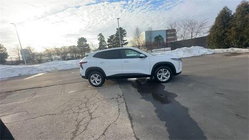 2025 Chevrolet Trax LS