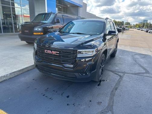 2023 GMC Acadia AWD SLT