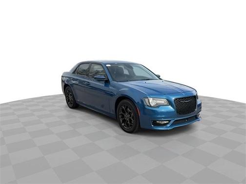 2022 Chrysler 300 Touring