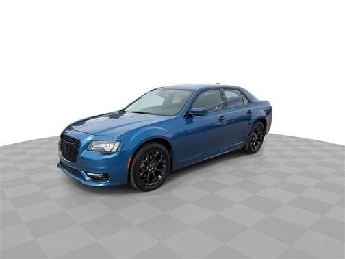 2022 Chrysler 300 Touring
