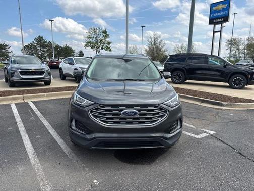 2020 Ford Edge Titanium
