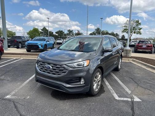 2020 Ford Edge Titanium