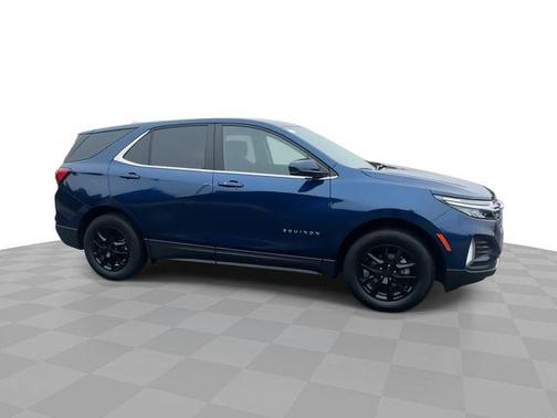 Blue Glow Metallic 2023 Chevrolet Equinox 1LT