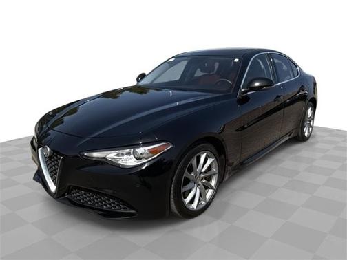 2019 Alfa Romeo Giulia Base