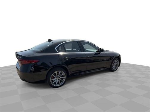 2019 Alfa Romeo Giulia Base