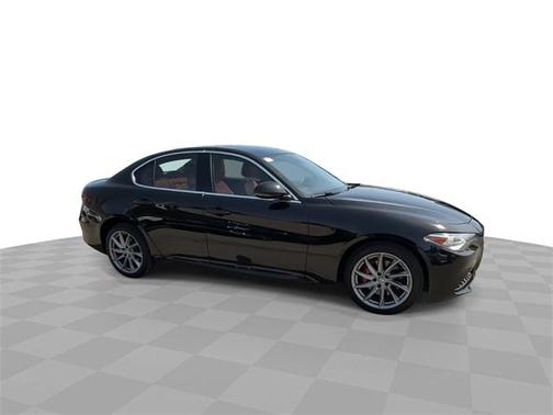 2019 Alfa Romeo Giulia Base