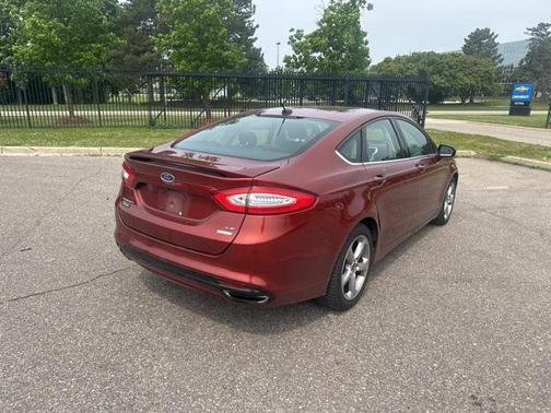 2014 Ford Fusion SE