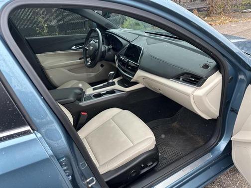 2024 Cadillac CT4 Premium Luxury