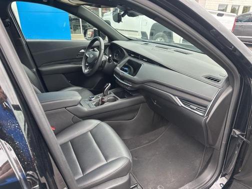 2022 Cadillac XT4 Sport