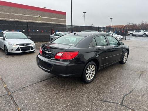 2010 Chrysler Sebring Base