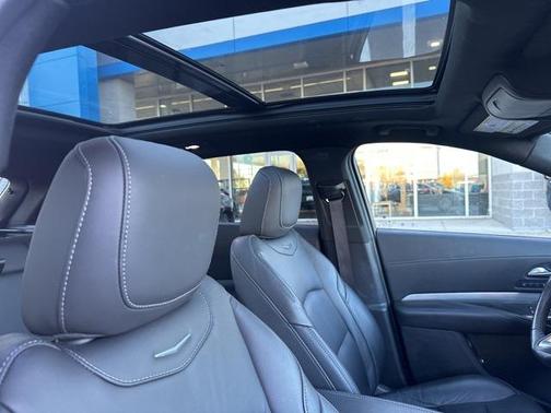 2023 Cadillac XT4 Premium Luxury