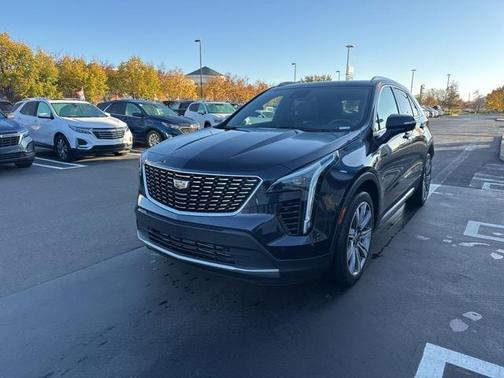 2023 Cadillac XT4 Premium Luxury