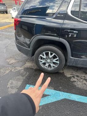 2023 GMC Acadia FWD SLT