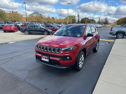 2023 Jeep Compass Latitude Lux