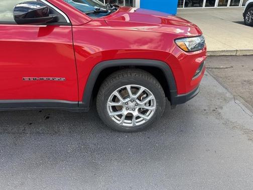 2023 Jeep Compass Latitude Lux