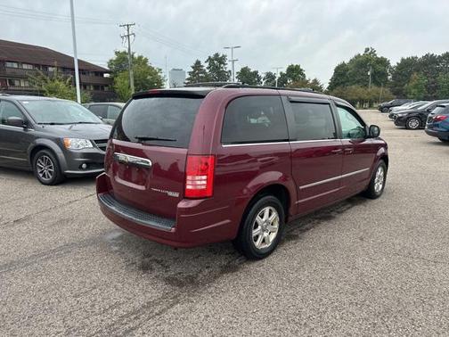 2009 Chrysler Town & Country Touring