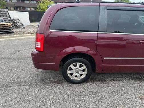 2009 Chrysler Town & Country Touring