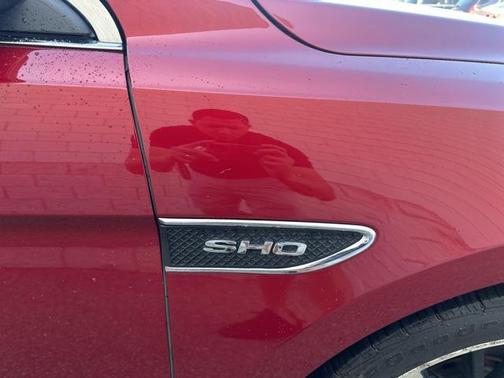 2017 Ford Taurus SHO