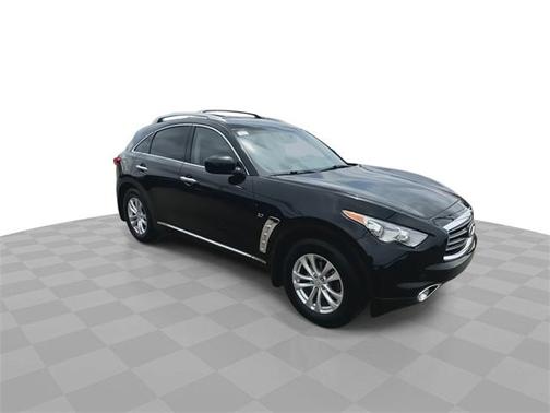 2015 INFINITI QX70 Base
