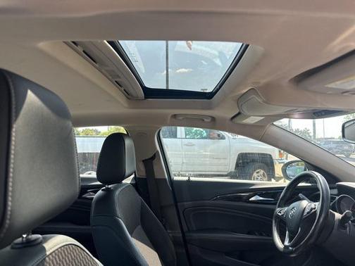 2018 Buick Regal Sportback Preferred II