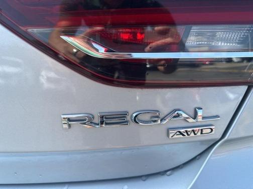 2018 Buick Regal Sportback Preferred II