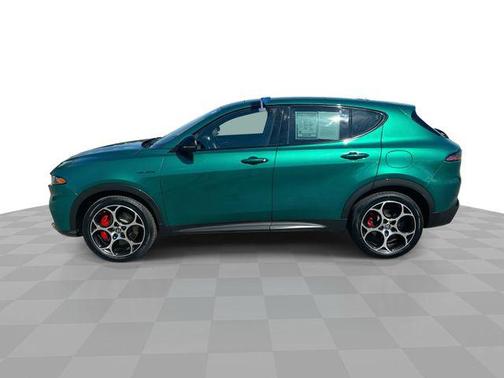 Verde Fangio Metallic 2024 Alfa Romeo Tonale Veloce EAWD
