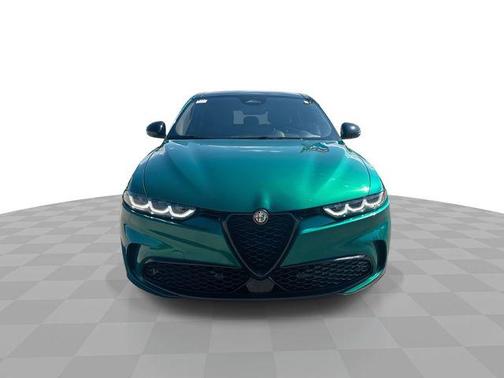 Verde Fangio Metallic 2024 Alfa Romeo Tonale Veloce EAWD