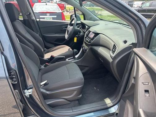 2022 Chevrolet Trax LS