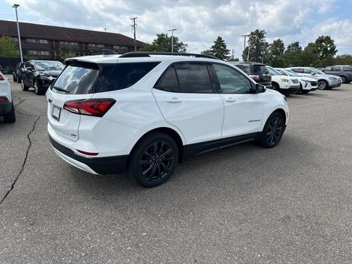 2022 Chevrolet Equinox FWD RS