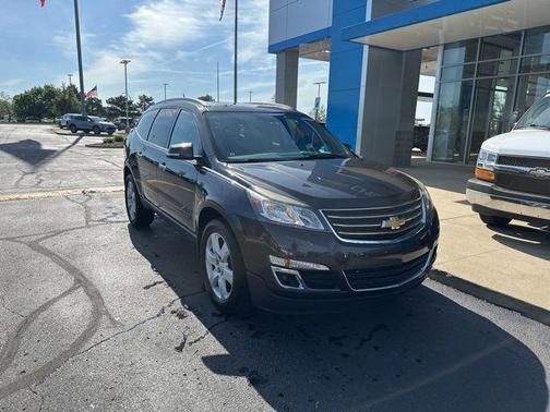 Tungsten Metallic 2017 Chevrolet Traverse 1LT