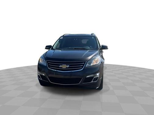 Tungsten Metallic 2017 Chevrolet Traverse 1LT