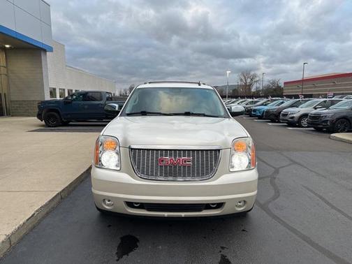 2009 GMC Yukon XL 1500 SLT2