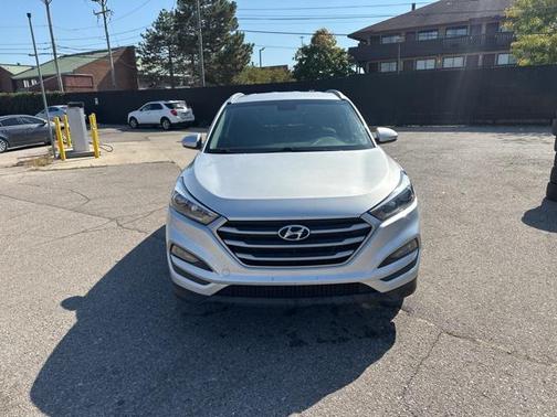 2018 Hyundai TUCSON SEL Plus